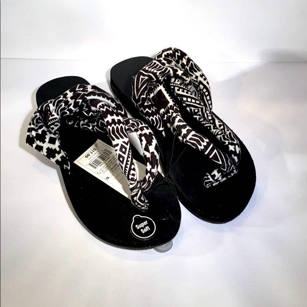 Women’s Blk/Wht Sandal